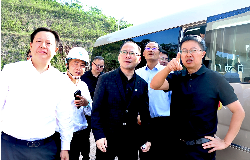 宜賓市南溪區(qū)委書(shū)記、南溪經(jīng)開(kāi)區(qū)黨工委書(shū)記劉剛率隊(duì)調(diào)研遠(yuǎn)東宜賓智能產(chǎn)業(yè)園